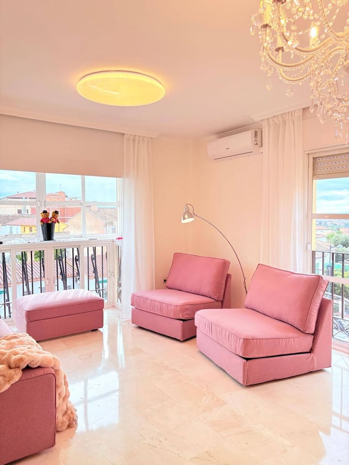 Bright Apartment · Bus Stop · 10 Min Downtown - Monachil
