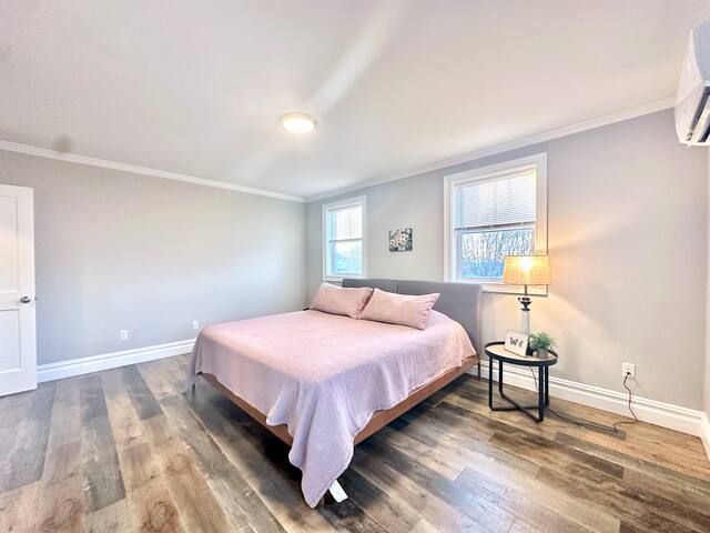 Hangar Haven, Large 6 Bedroom House gallery image 3