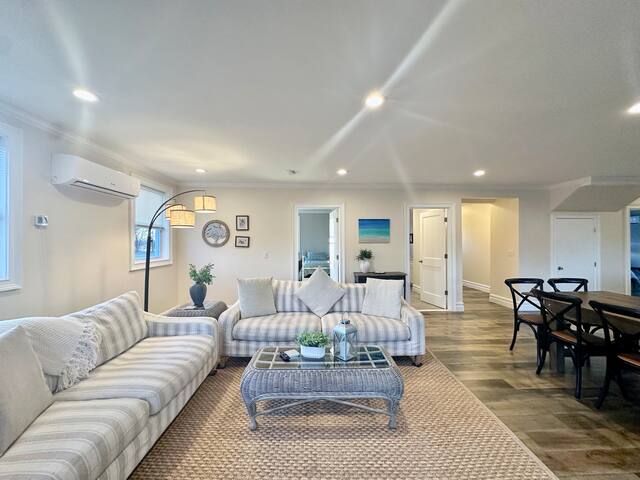 Hangar Haven, Large 6 Bedroom House gallery image 5