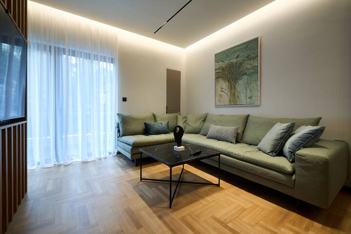 Kolonaki Silent Elegance: A luxurious Sanctuary gallery image 3