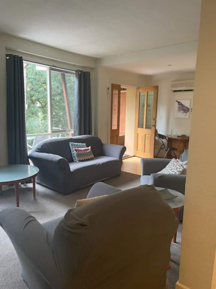 2 Bedroom, Self Contained & Private Apartment - Mitcham