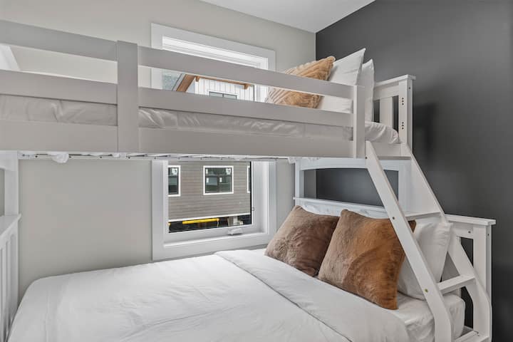 Streha jote e qetësisë, e projektuar për pushim dhe përtëritje! E përkryer për më shumë vizitorë ose fëmijë.