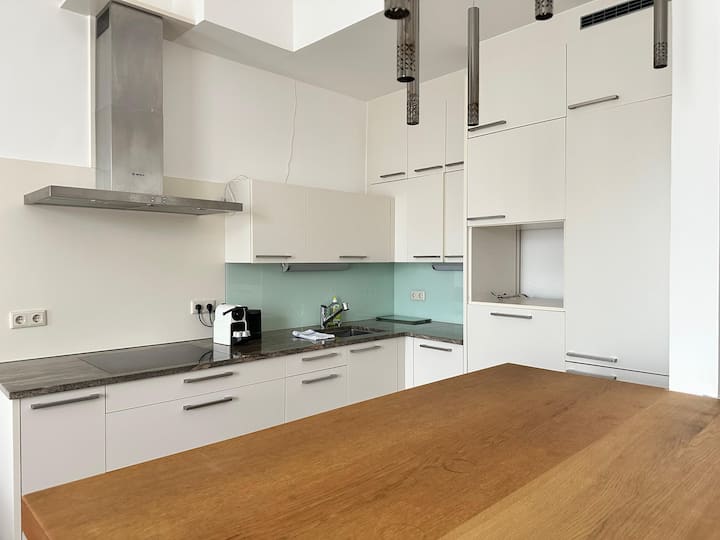 70 M2 Apartment Mit Wienblick, 6 Betten - Viedeň