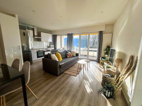 Comfort, Central & Lake Nearby