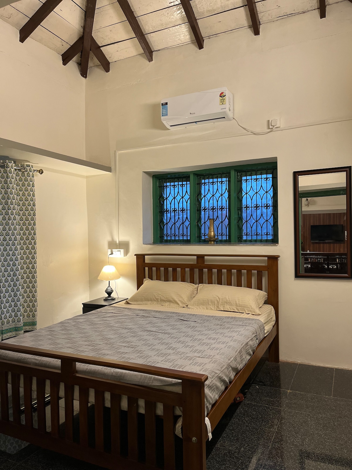 საძინებელი 1