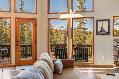 Successful Airbnb property: 23 Mi to Breck • Largest Arcade • Hot Tub • Views! in Alma