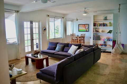 Top performing Airbnb: Exceptional VALUE WOW View QUIET near BEST beaches in Charlotte Amalie