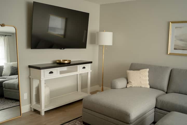 Central Kennewick 2br + Workspace - Pasco, WA