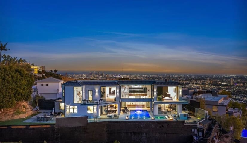 Hollywood Glamour Modern gallery image 2