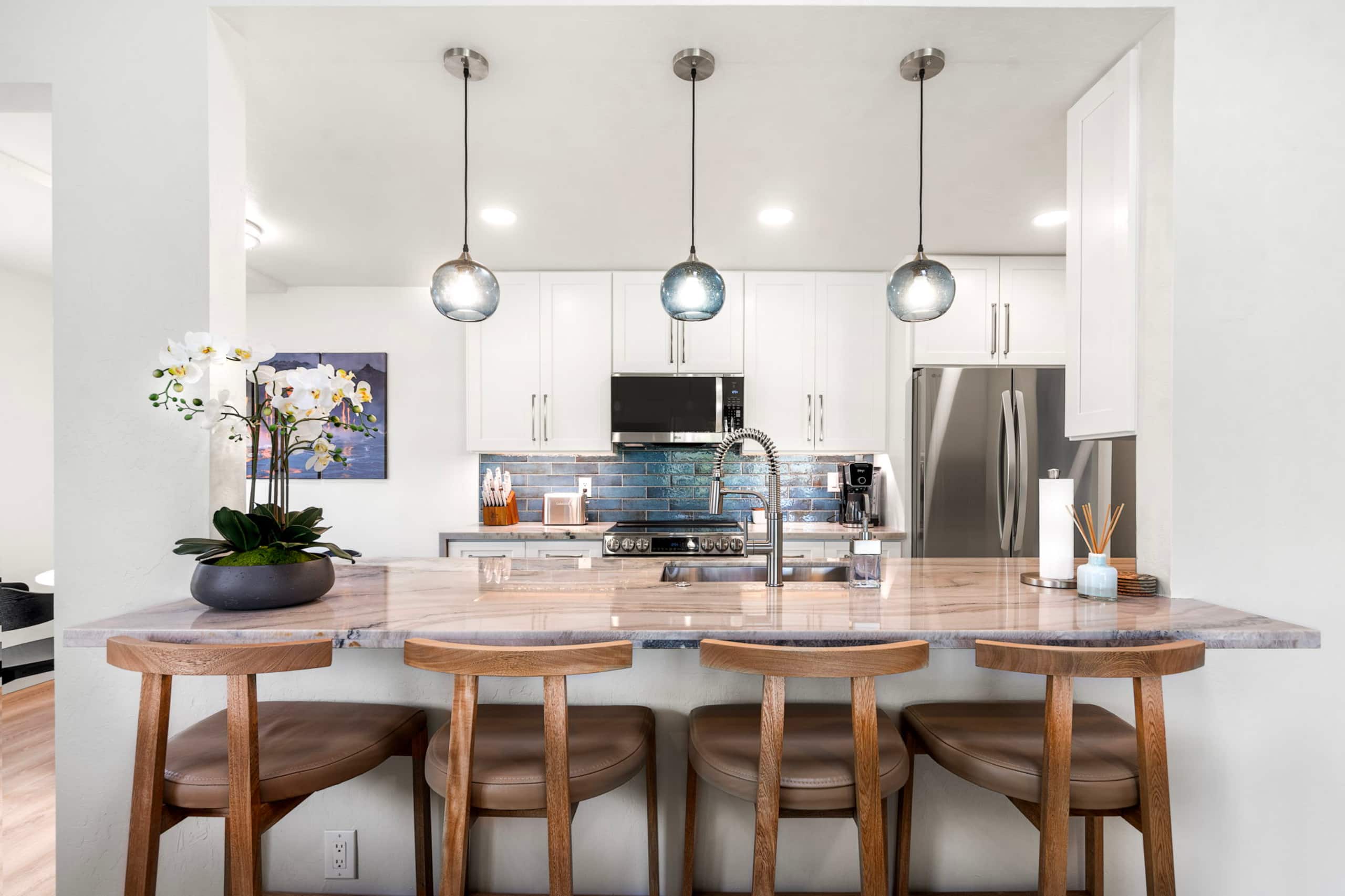 Home in Kailua-Kona · ★5.0 · 3 bedrooms · 7 beds · 2 private baths - Image 9
