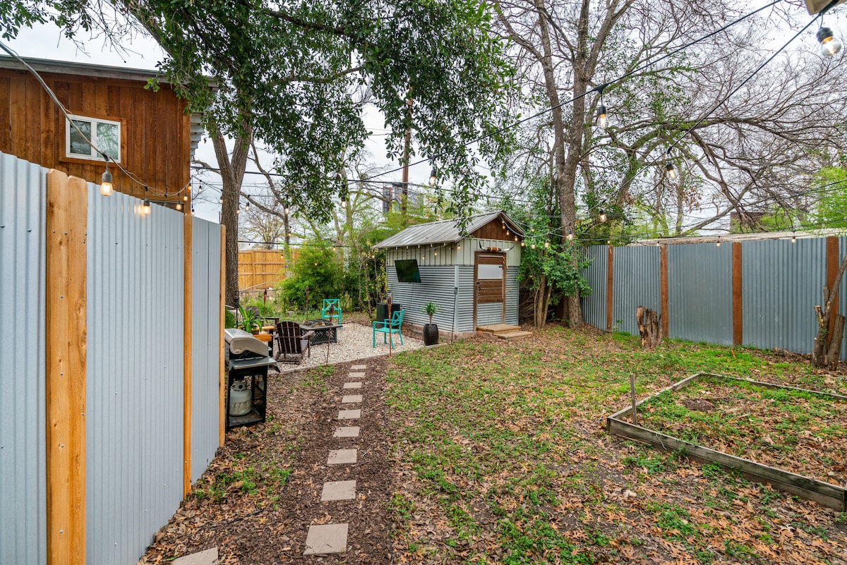 1940s East Side Cottage