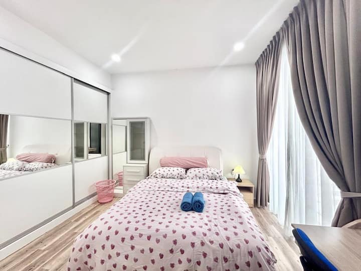 A10-12, 10. poschodie · Jeff & Ricky Homestay@130 Gala Residence