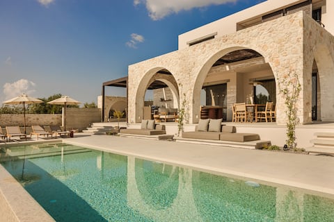 Deluxe Two-Bedroom Villa | Private Pool | SeaView