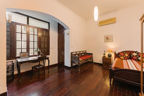 Cozy Hanoian Charm • Steps to Train Street
