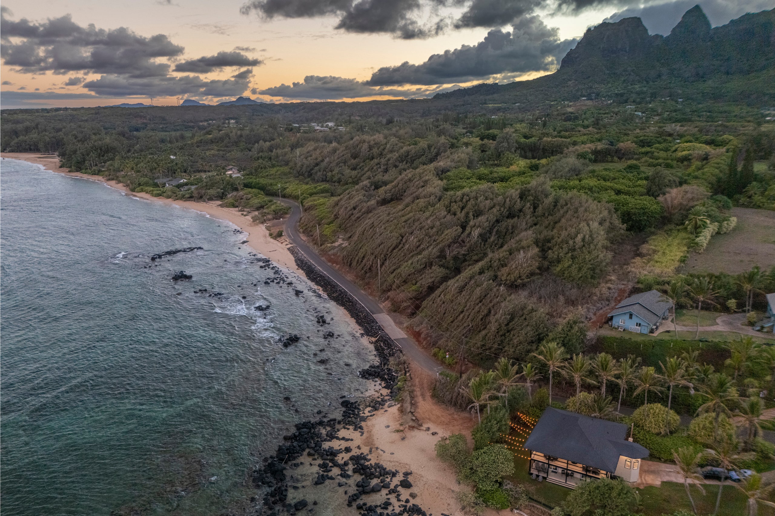 Home in Anahola · ★4.92 · 3 bedrooms · 5 beds · 3.5 private baths - Image 58