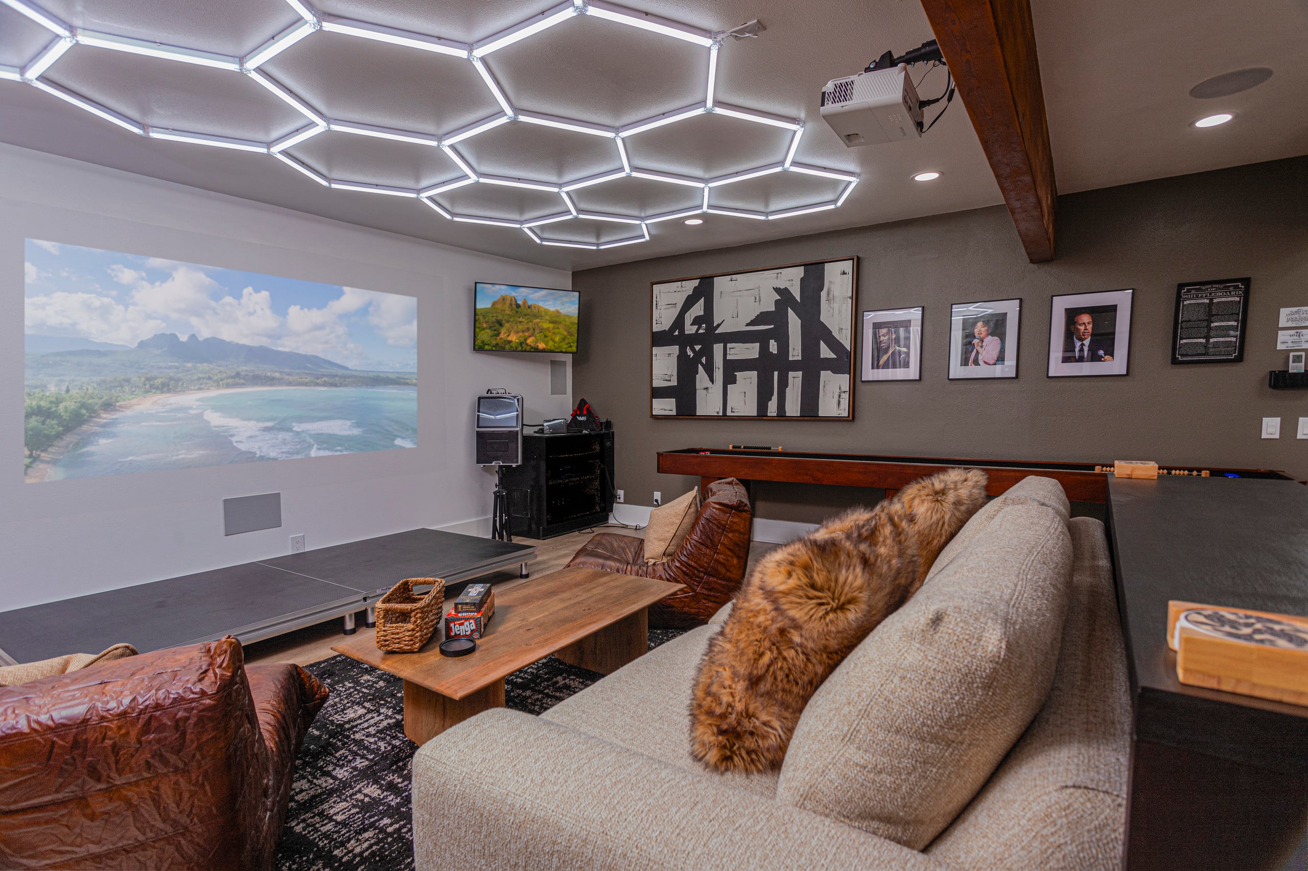 Home in Anahola · ★4.92 · 3 bedrooms · 5 beds · 3.5 private baths - Image 64