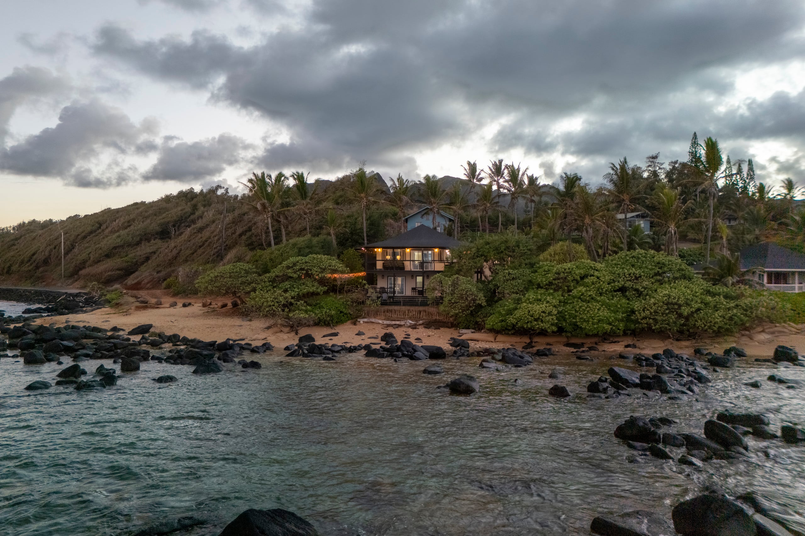Home in Anahola · ★4.92 · 3 bedrooms · 5 beds · 3.5 private baths - Image 59