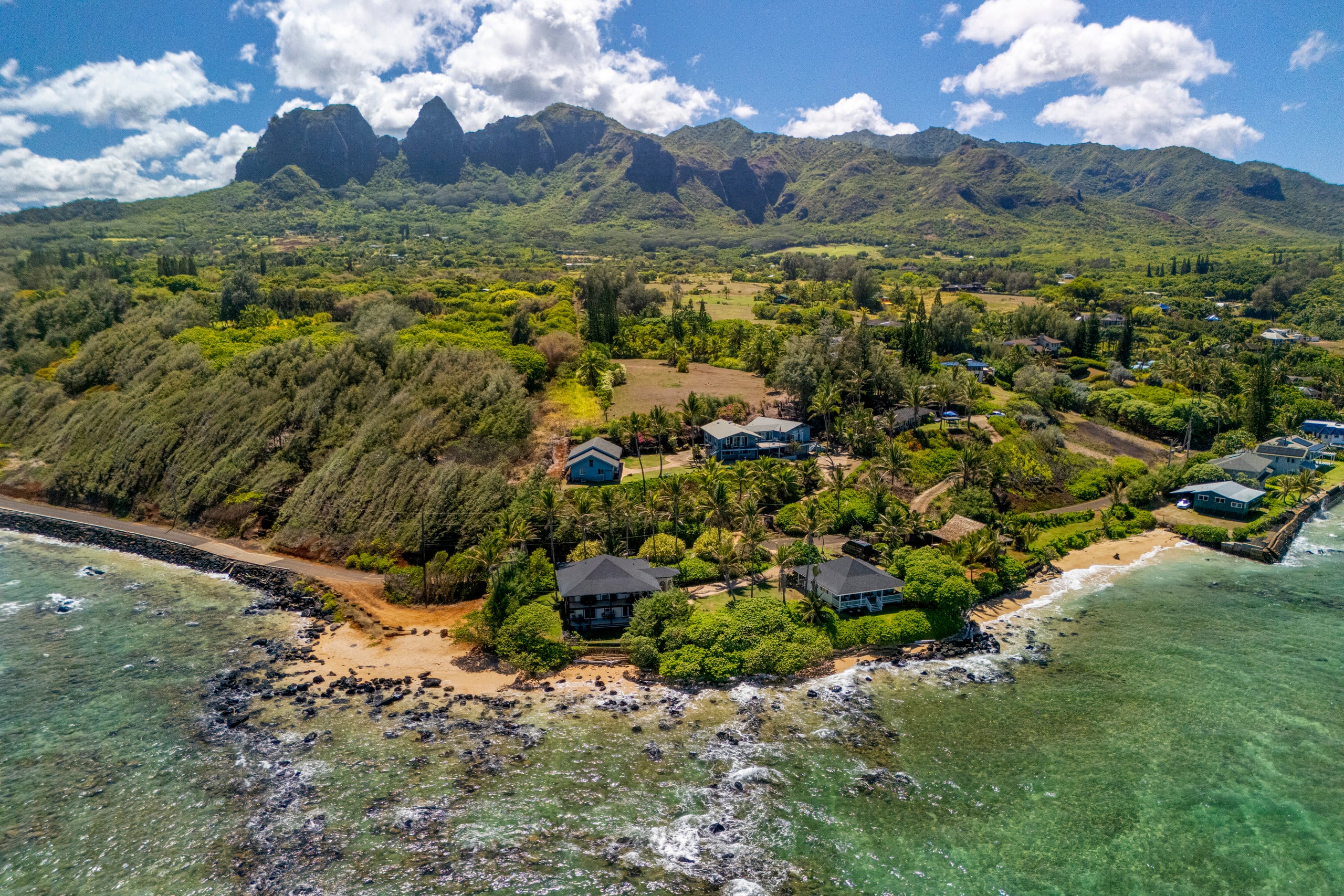Home in Anahola · ★4.92 · 3 bedrooms · 5 beds · 3.5 private baths - Image 53