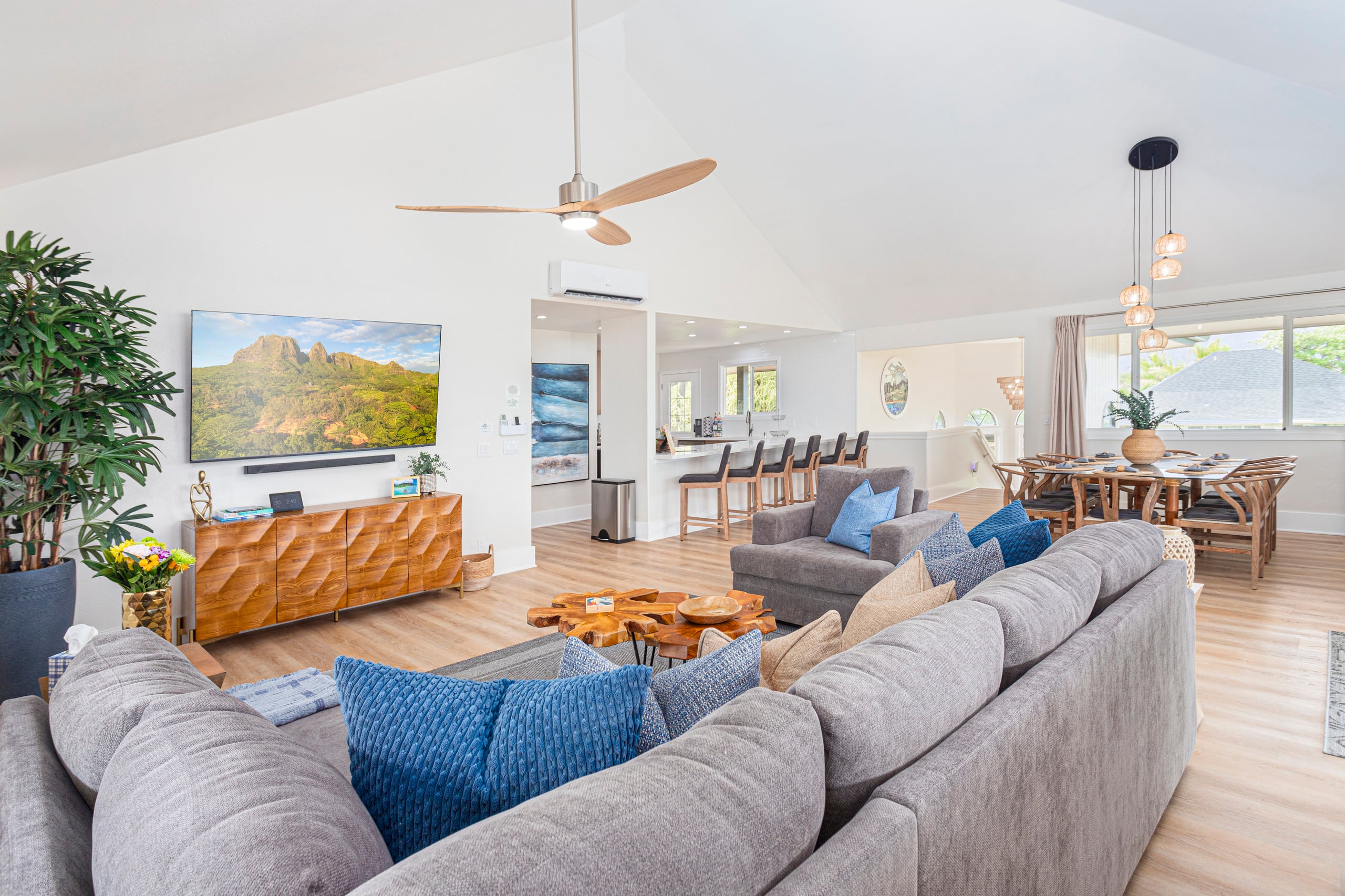 Home in Anahola · ★4.92 · 3 bedrooms · 5 beds · 3.5 private baths - Image 6