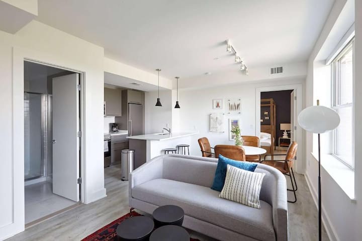Awesome 2 Bed/2Bath in Navy Yard