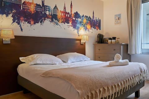 Popular Airbnb listing: The "SkyLille" - Charming studio in the Heart of Vauban in Vauban Esquermes
