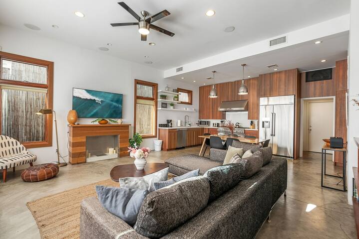 Vibrant SoCal Venice Beach Retreat gallery image 5