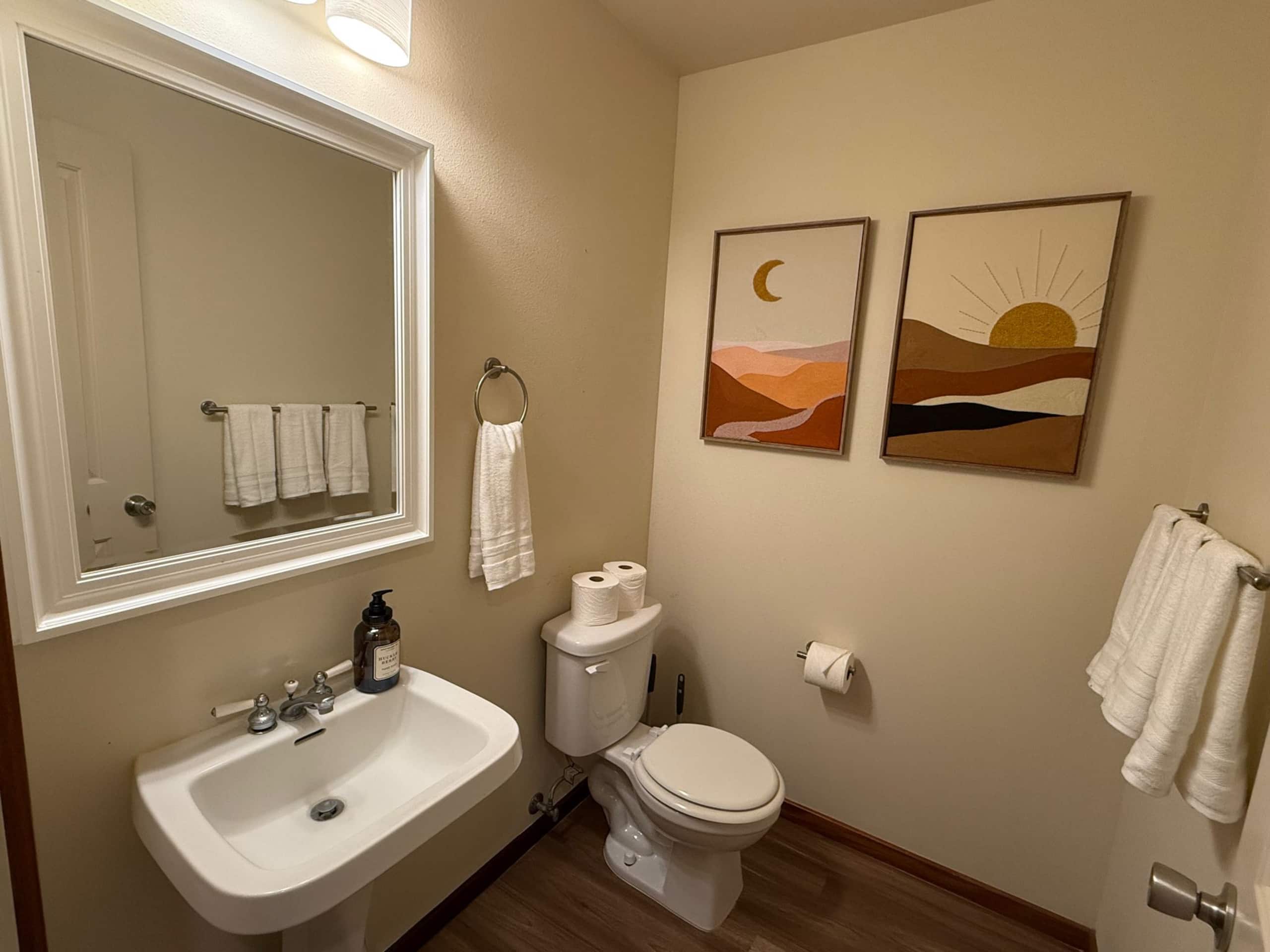 Home in Kailua-Kona · ★4.92 · 3 bedrooms · 3 beds · 1.5 shared baths - Image 17