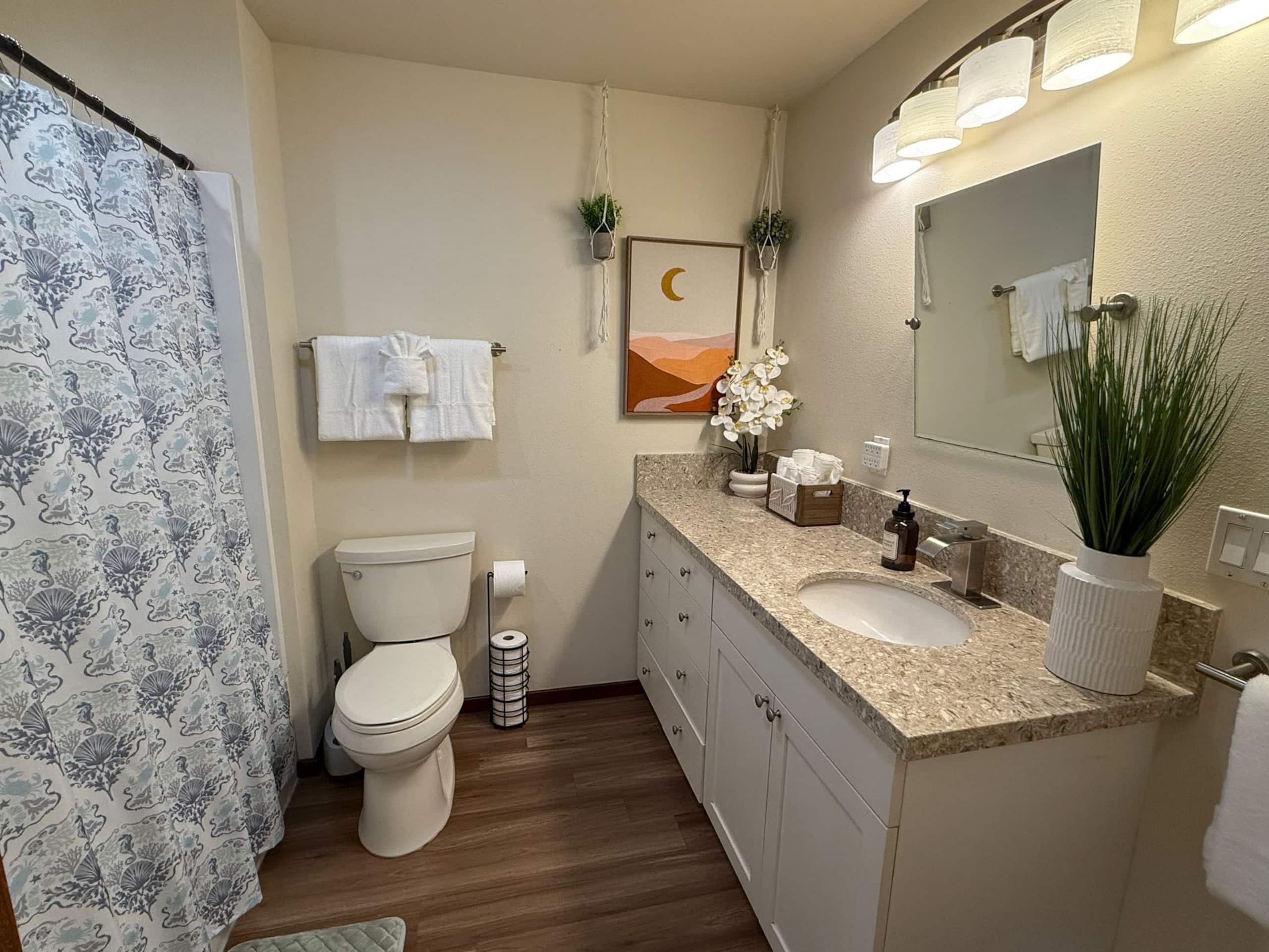 Home in Kailua-Kona · ★4.92 · 3 bedrooms · 3 beds · 1.5 shared baths - Image 15