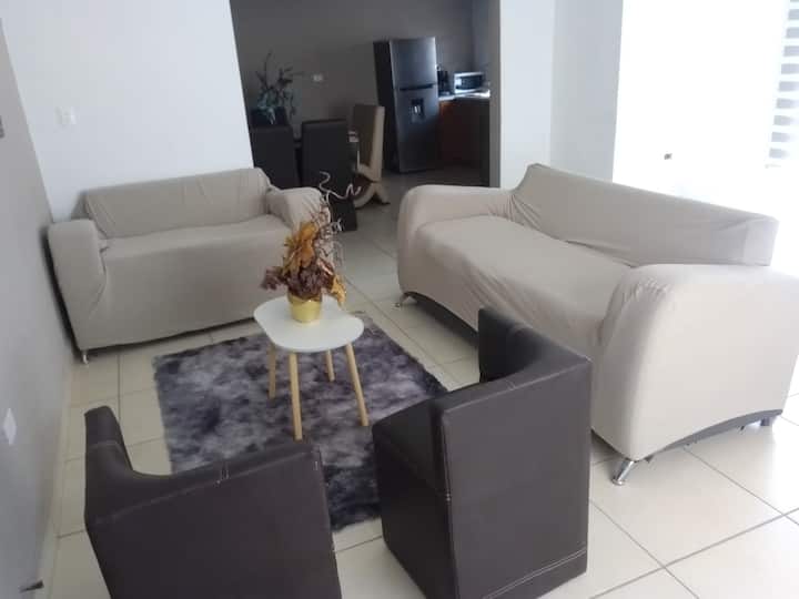 Casa Amplia Familiar - Delicias