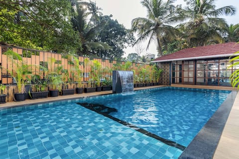 Modern 1BR with Pool, 5min drive to Candolim Beach