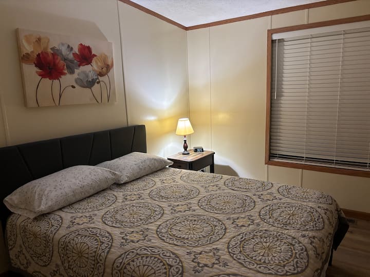 Queen Bedroom