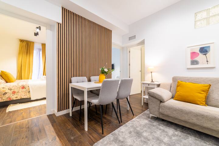 Historic Center 3 bedroom apartment-1 min to metro gallery image 2