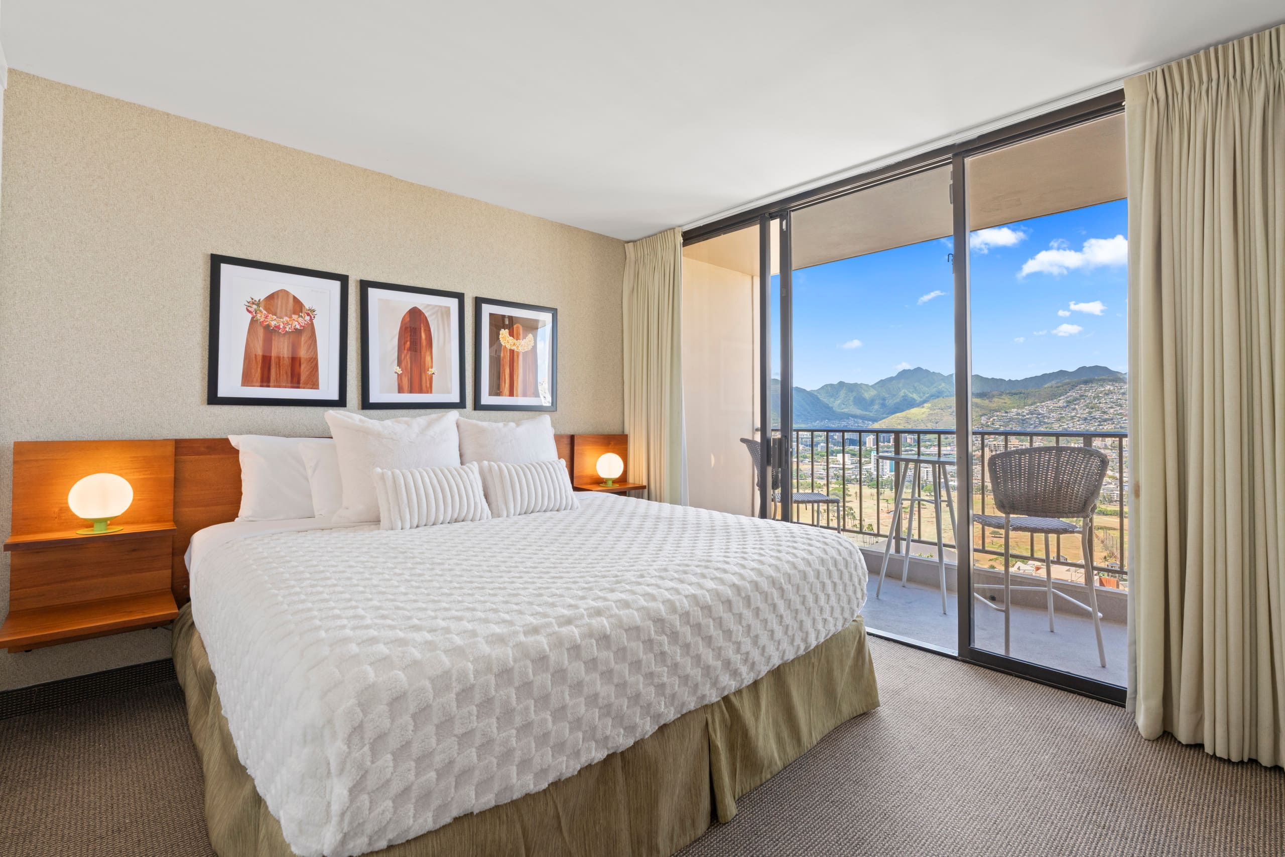 Fully renovated in May 2025/high 36th floor - Image 2
