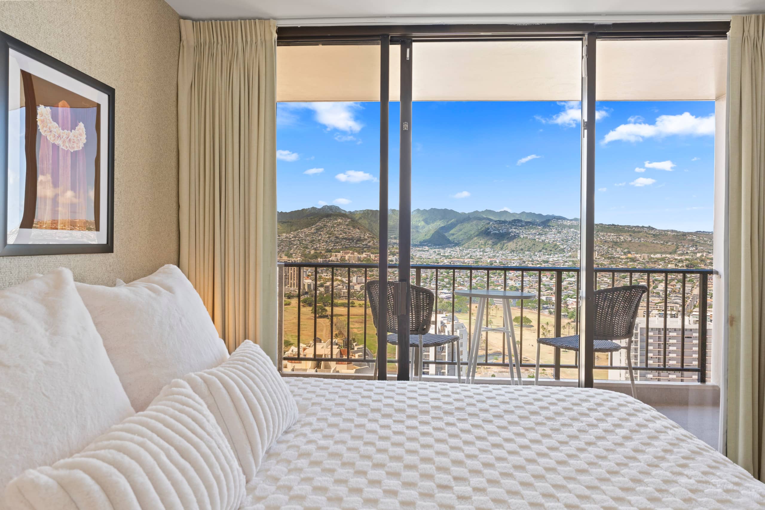 Fully renovated in May 2025/high 36th floor - Image 15