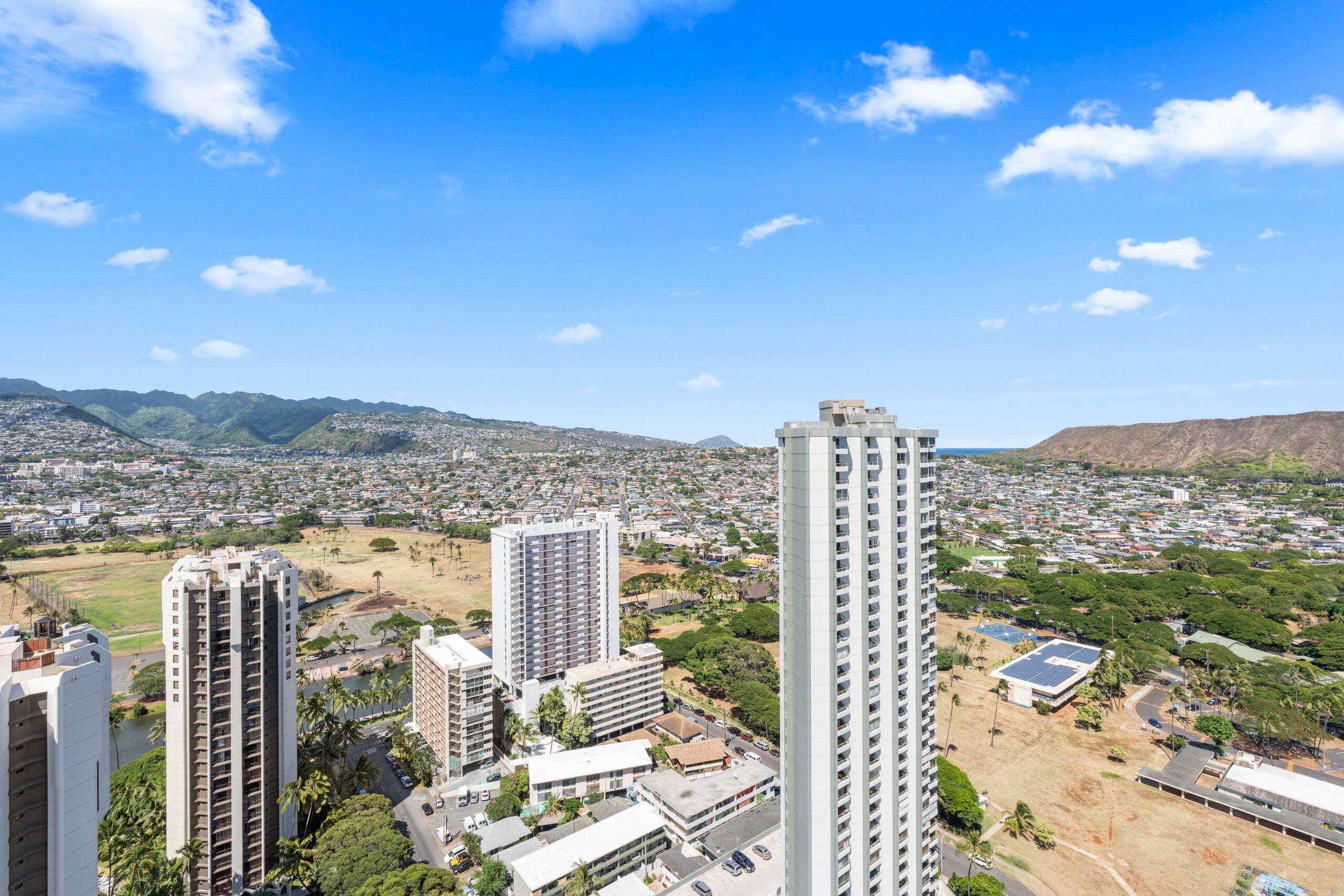 Fully renovated in May 2025/high 36th floor - Image 48