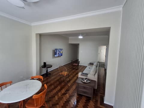 Popular Airbnb listing: Cozy stay in Botafogo in Botafogo