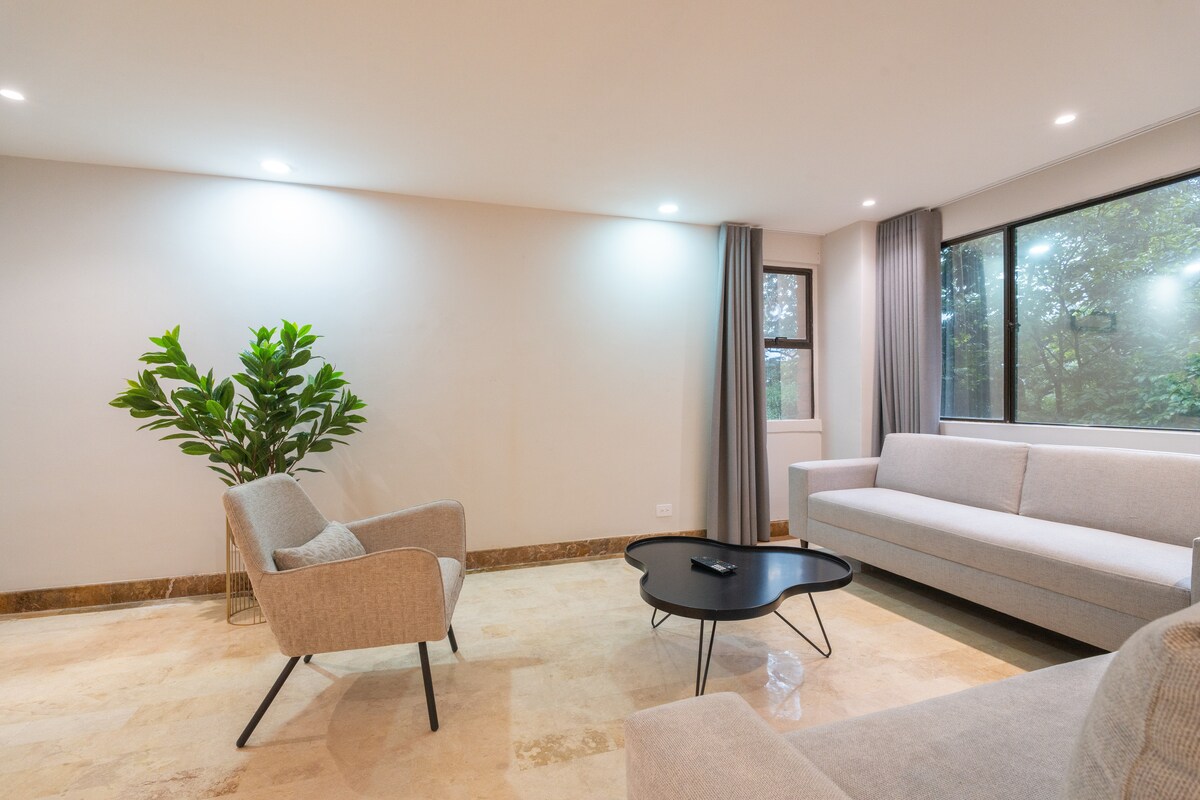 4BR Condo in Medellín — photo 1