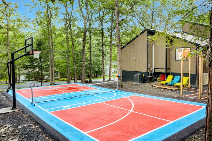 HUGE 5BR Private Pickleball, Fire Pit, Theater!