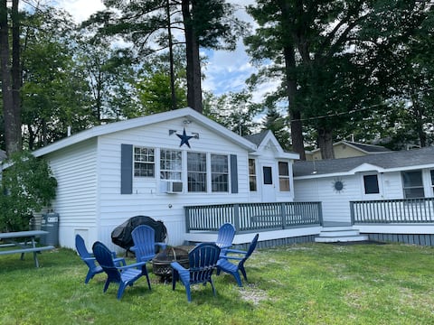 Top Airbnb: Sebago Twin Camps w dock, mooring and beach access in Steep Falls