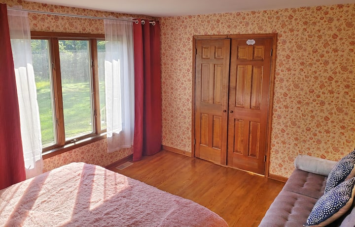 საძინებელი 1