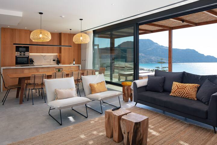 Villa Hestia: Sea Views, Near the Beach by etouri gallery image 3