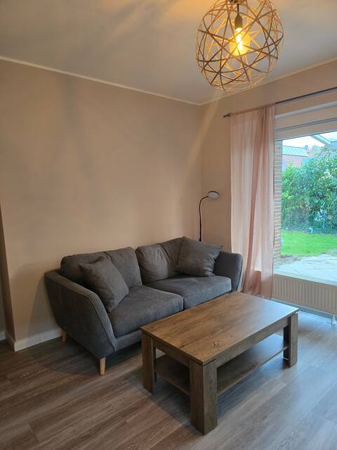 Top performing Airbnb: Spacious 1-room apartment in HH-Bergedorf in Hamburg