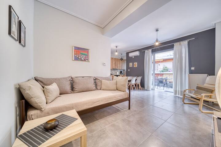 Shiny Floor Apartment 2@100m Metro - Athens
