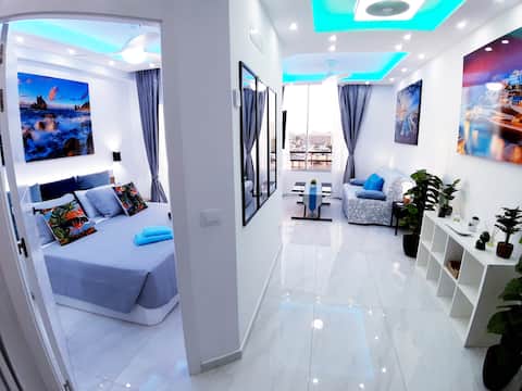 Top Airbnb: Las Américas Penthouse® Pool, Parking, A/C, Beach in Adeje