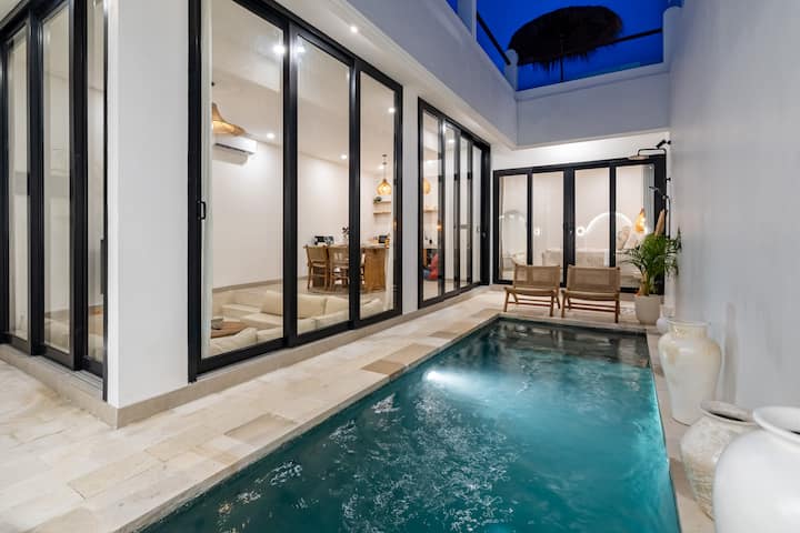 Brand New Luxury Villa With Pool & Rooftop Canggu - Canggu