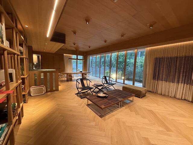 Luxury Duplex with Nature Views gallery image 3