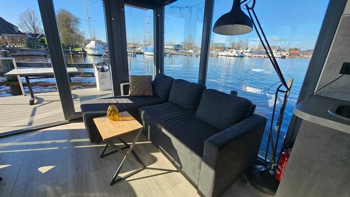 Exclusive Houseboat Experience - Sneek