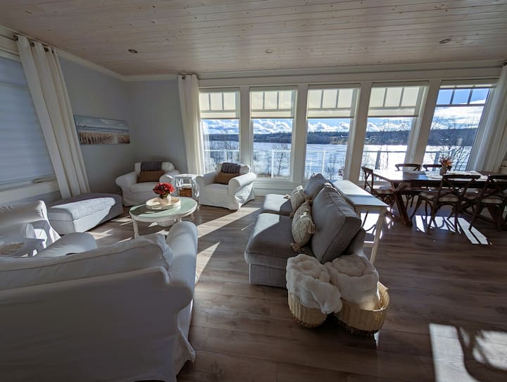 Home On Washademoak Lake - New Brunswick