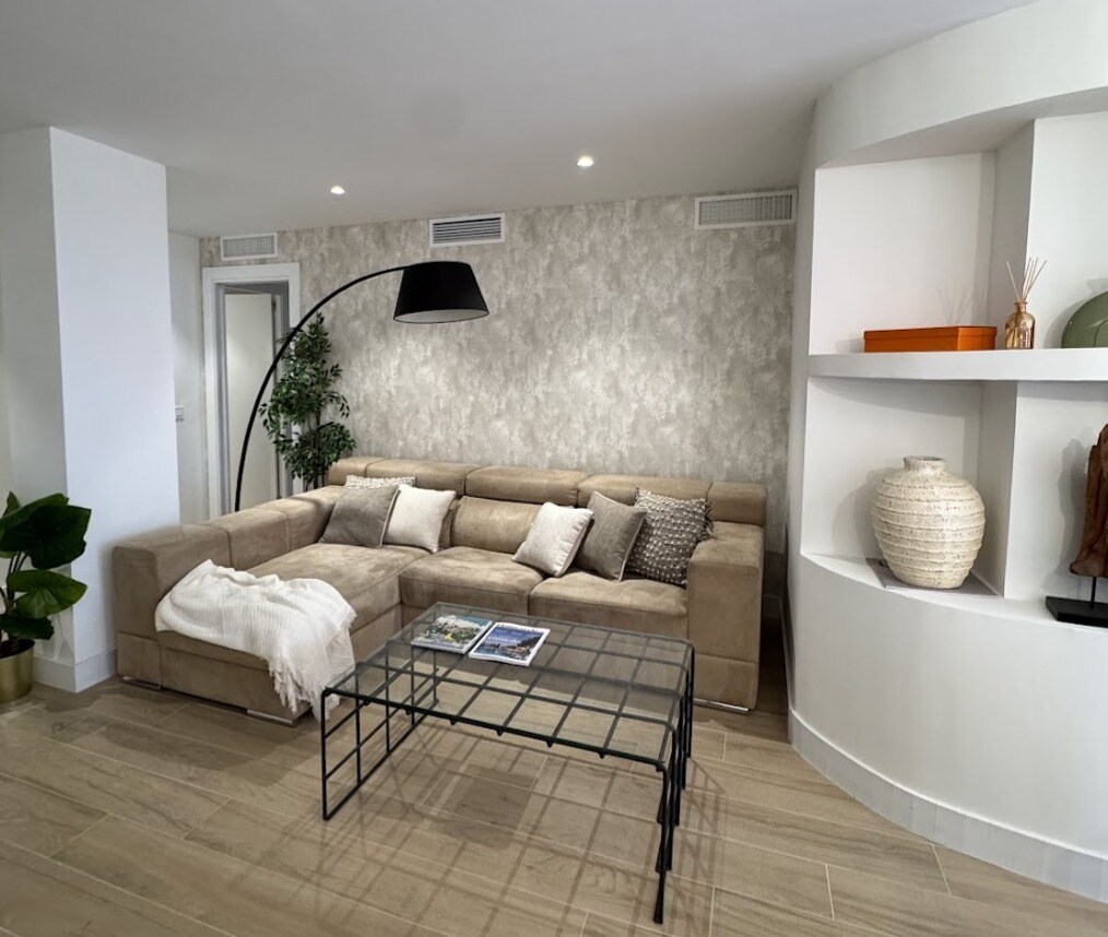 Top Airbnb: Apartment with Terrace Soho Centro Malaga. in Perchel Sur