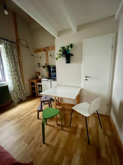 Leistungsstarkes Airbnb: MiniApartment zentral in Rotherbaum